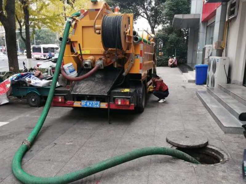 成都市低价疏通下水管道各种疑难管道