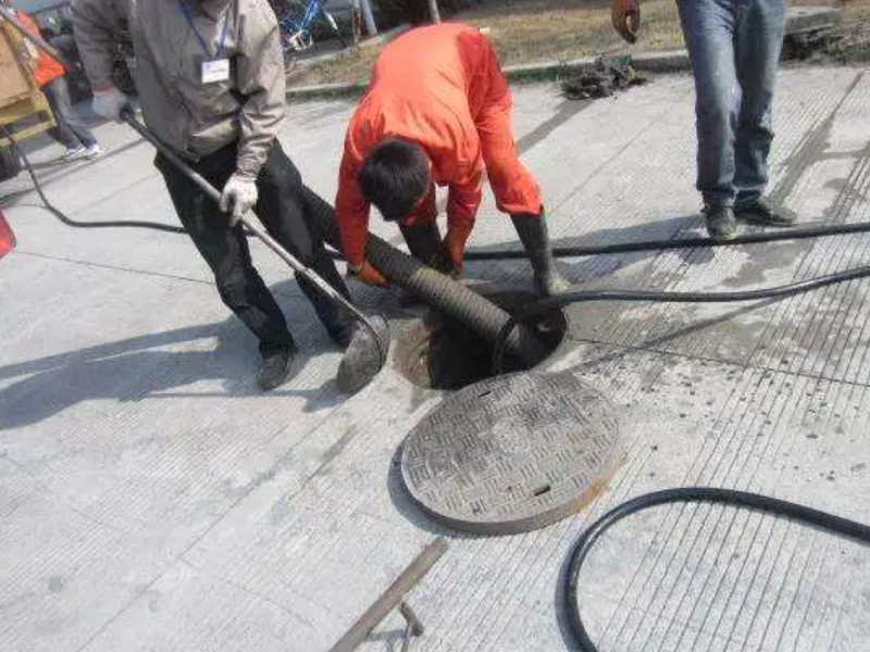 成都市低价疏通下水管道各种疑难管道