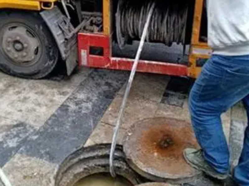 成都清掏化粪池市政管道疏通河道清淤汽车抽粪