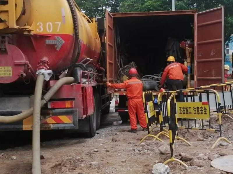 成都市政管道疏通 化粪池清掏 更换污水管 疏通管道