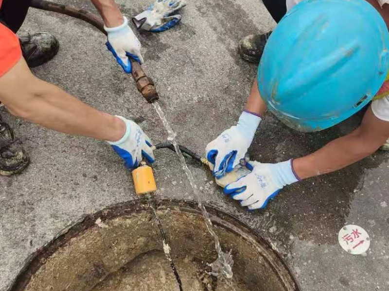 成都化粪池清理、管道疏通、打捞失物、维修水管