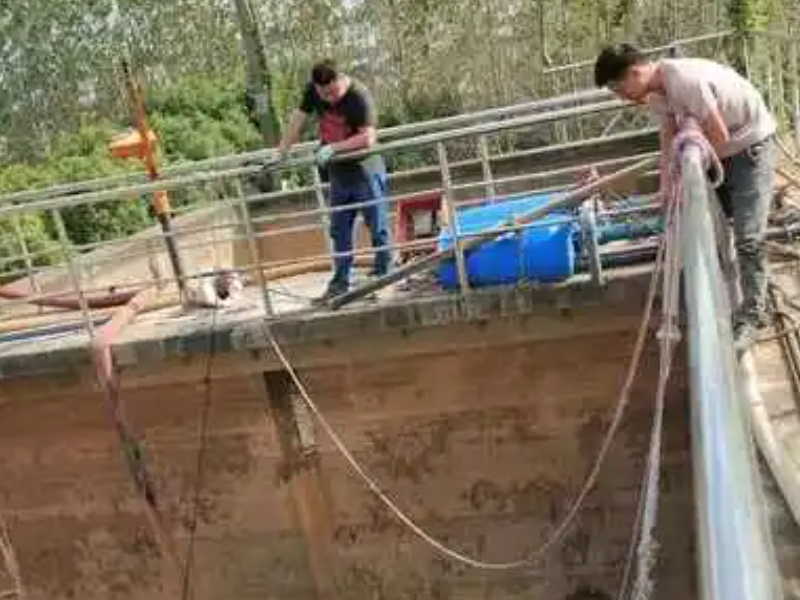 成都专业管道疏通清掏化粪池河道清淤高压疏通