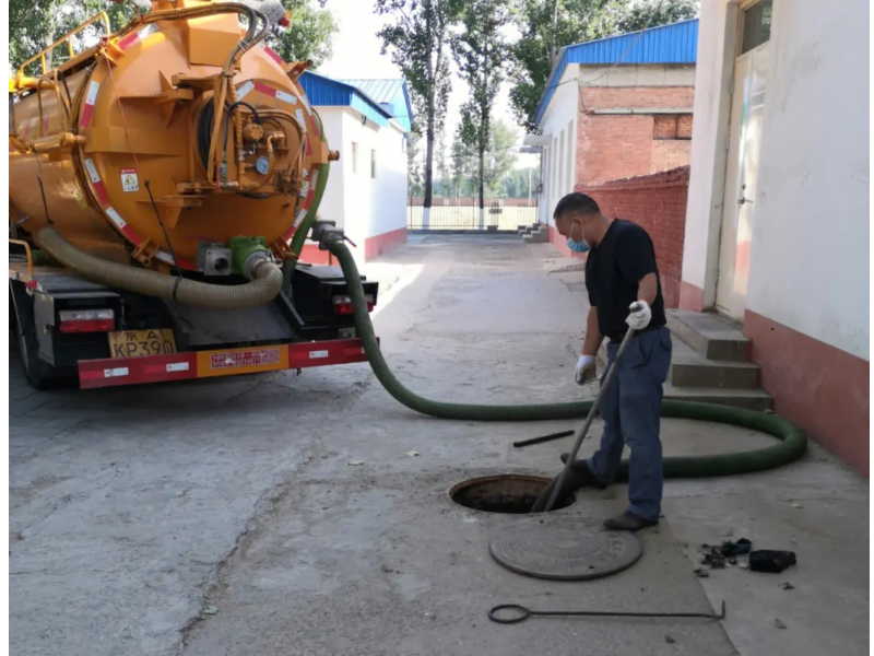 成都专业马桶维修专业清掏粪池疏通污水管道