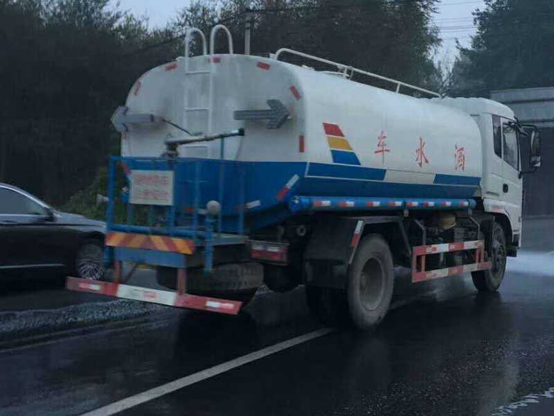 成都专业疏通、下水道、马桶、粪池、隔油池、汽车抽粪