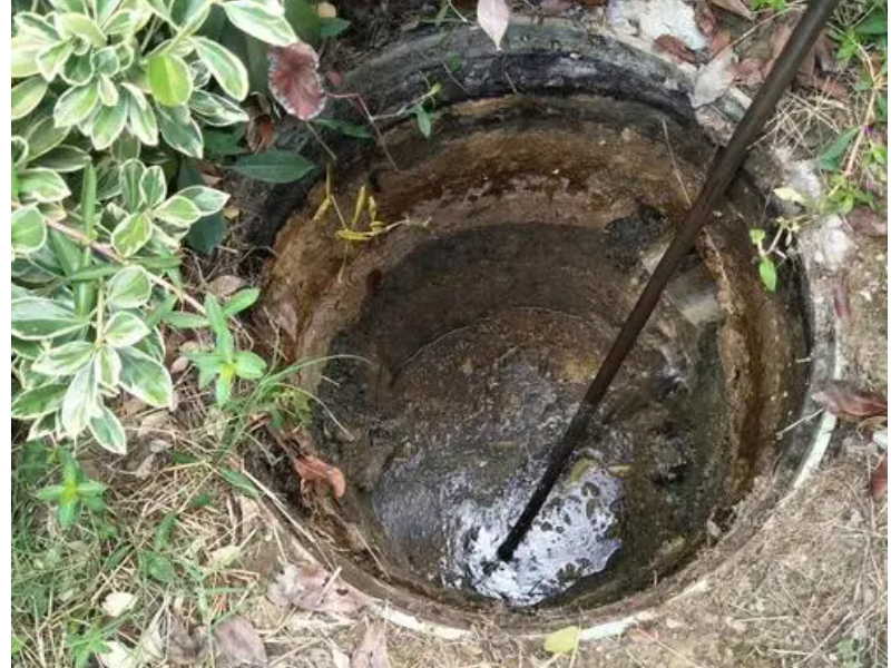 成都化粪池清理,清掏污水池沉淀池,吸污车抽粪泥浆