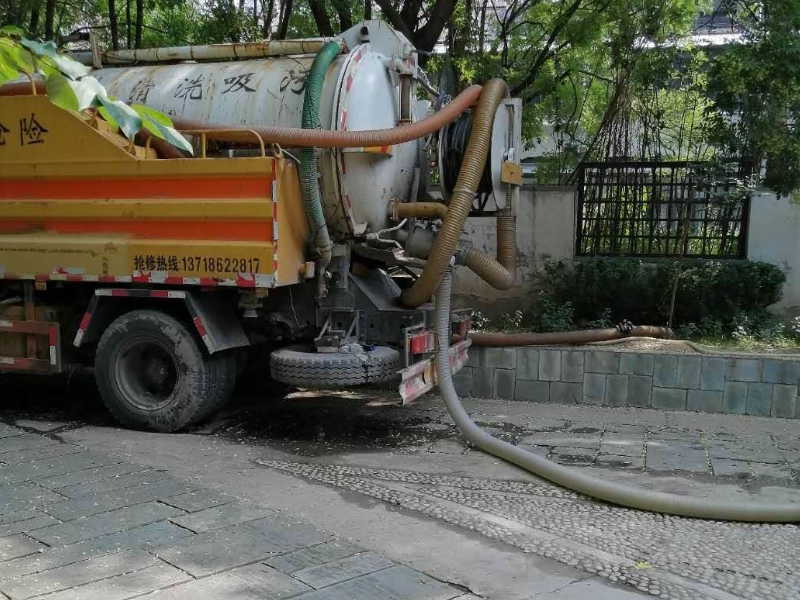 成都清理化粪池,成都高压疏通管道,成都污水池清理