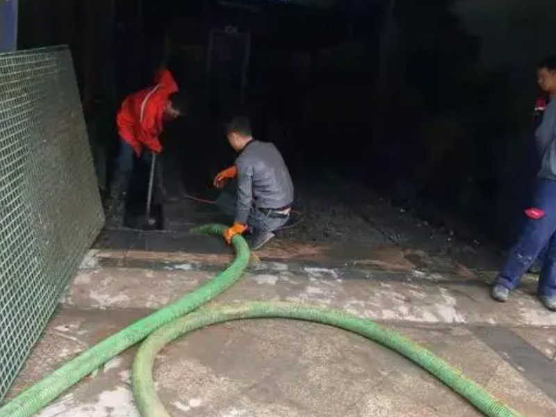 成都专业疏通各种疑难管道 清理化粪池 抽粪 吸污