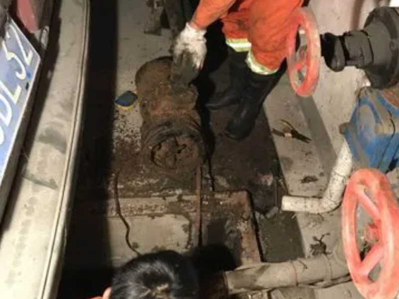 章师傅成都管道疏通清洗快速疏通下水道马桶地漏疏通